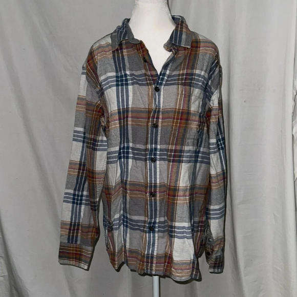 plaid Eddie Bauer button up long sleeve flannel shirt size xl - Picture 1 of 3